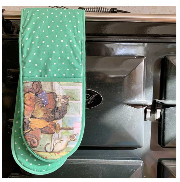 Chňapka dlouhá - Cat house - Alex Clark